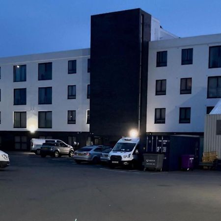 Salt Hill Windsor Legoland Eton Heathrow Luxury 2 Bed 1 Bath Free Parking Apartment Slough Luaran gambar