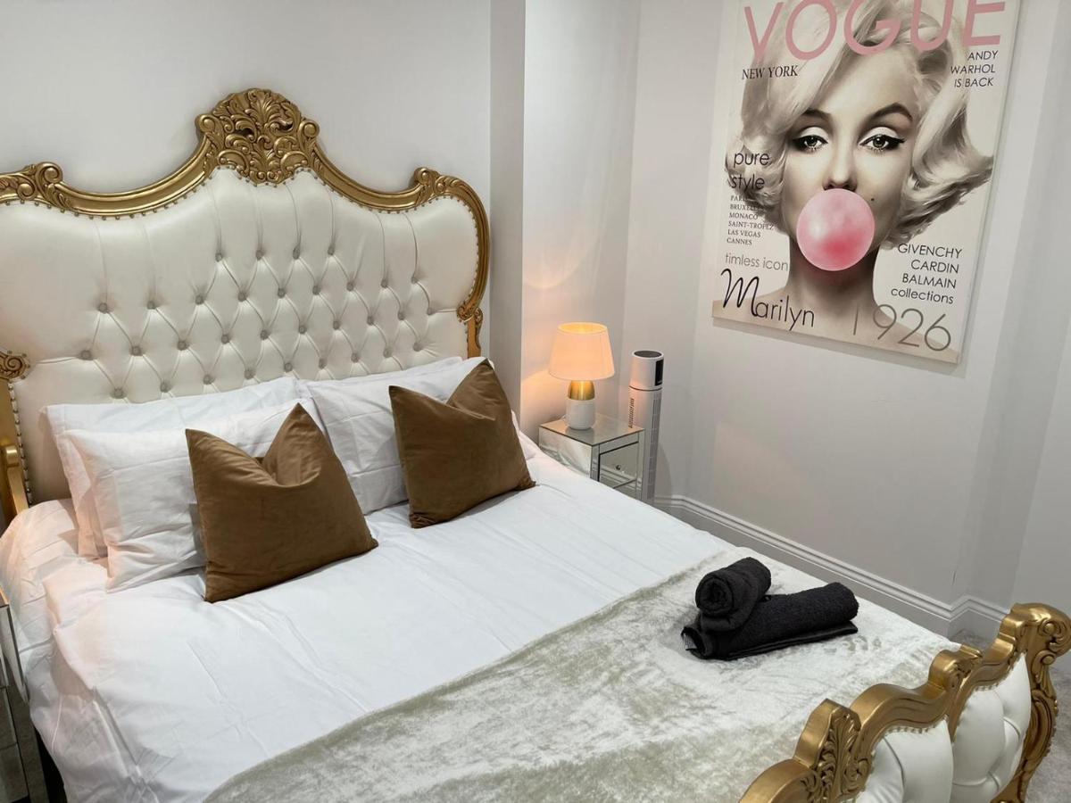 Salt Hill Windsor Legoland Eton Heathrow Luxury 2 Bed 1 Bath Free Parking Apartment Slough Luaran gambar